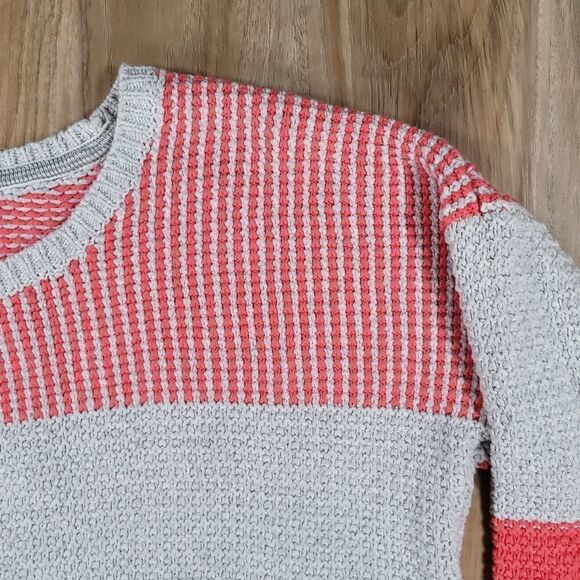 🔹️Victoria's Secret Coral Heavyweight Knit Cropped Sweater Large - Picture 4 of 9